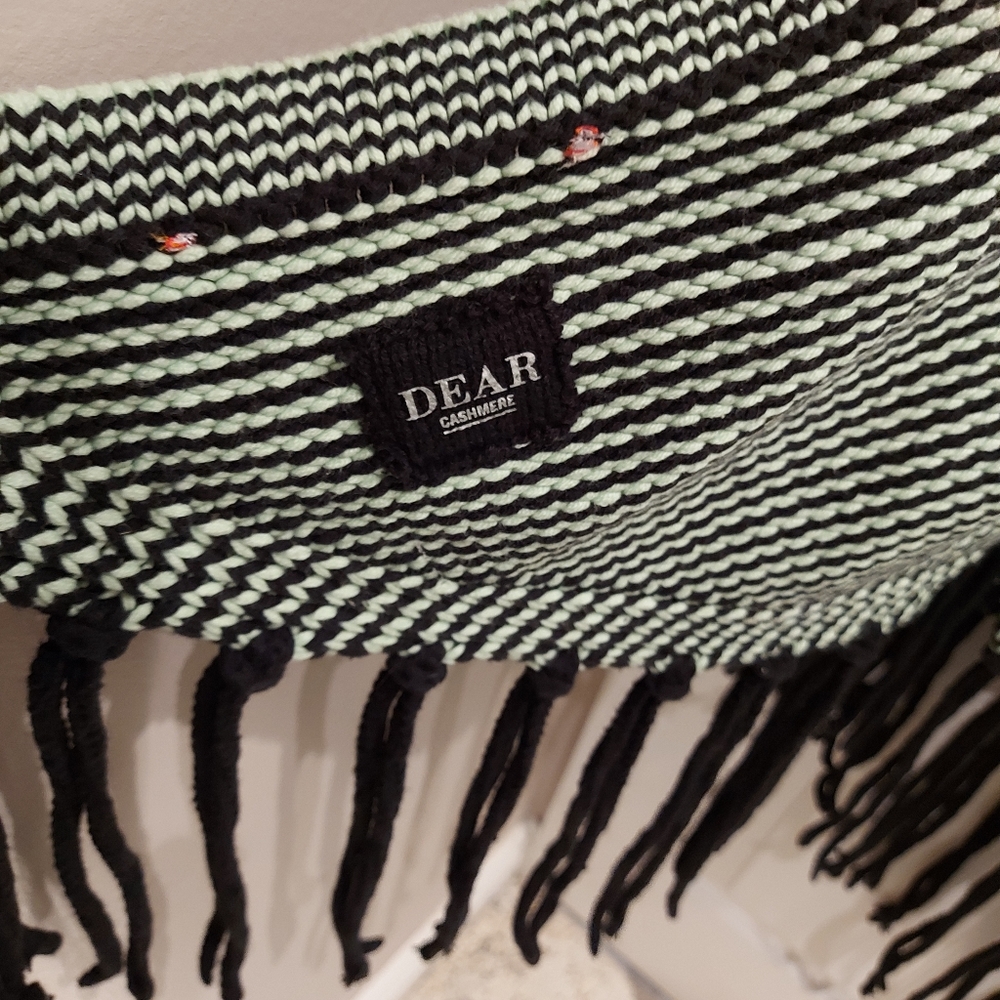 Dear Cashmere | Poncho - Picture 5 of 14